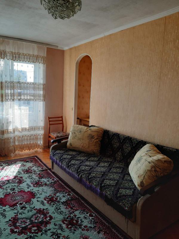 Продаж 1 кімнатної квартири 30 кв. м, Космонавтів вул. 7а