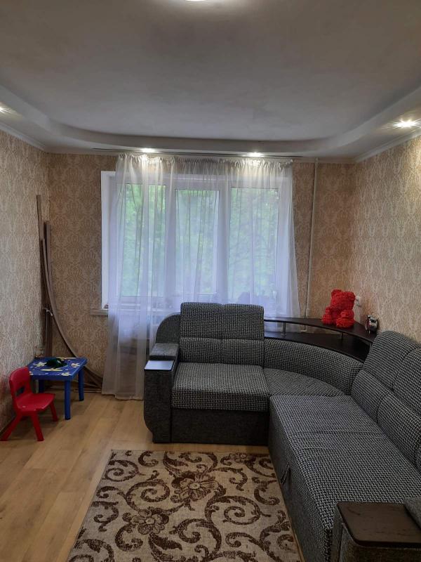Продаж 1 кімнатної квартири 32 кв. м, Рибалка вул. 20