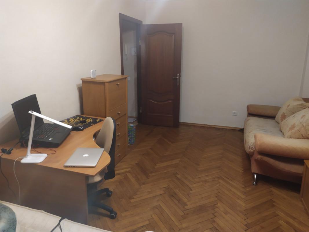 Продаж 1 кімнатної квартири 36 кв. м, 23-го Серпня вул. 67А