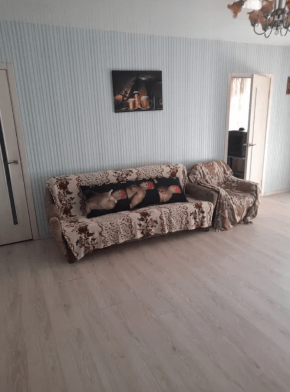 Long term rent 3 bedroom-(s) apartment Kharkivska Embarkment 9