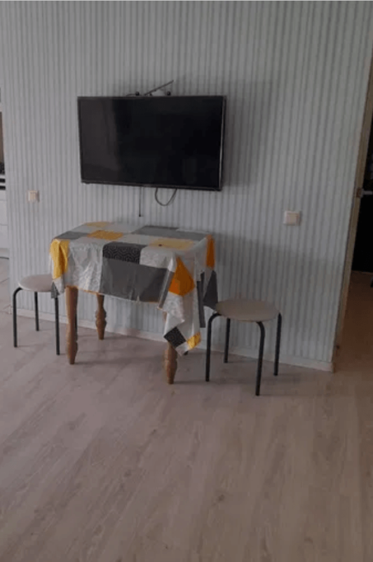 Long term rent 3 bedroom-(s) apartment Kharkivska Embarkment 9