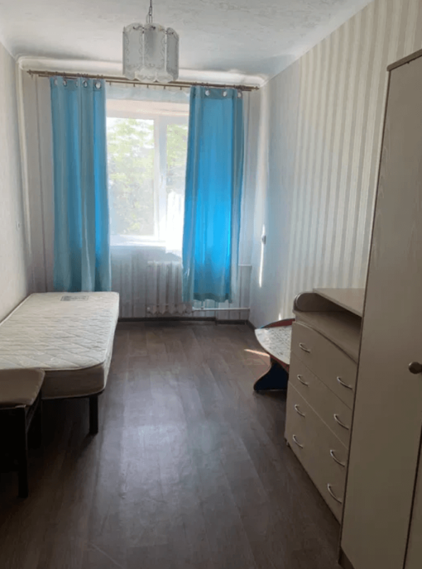 Продажа 1 комнатной квартиры 38 кв. м, Гвардейцев-Широнинцев ул. 95