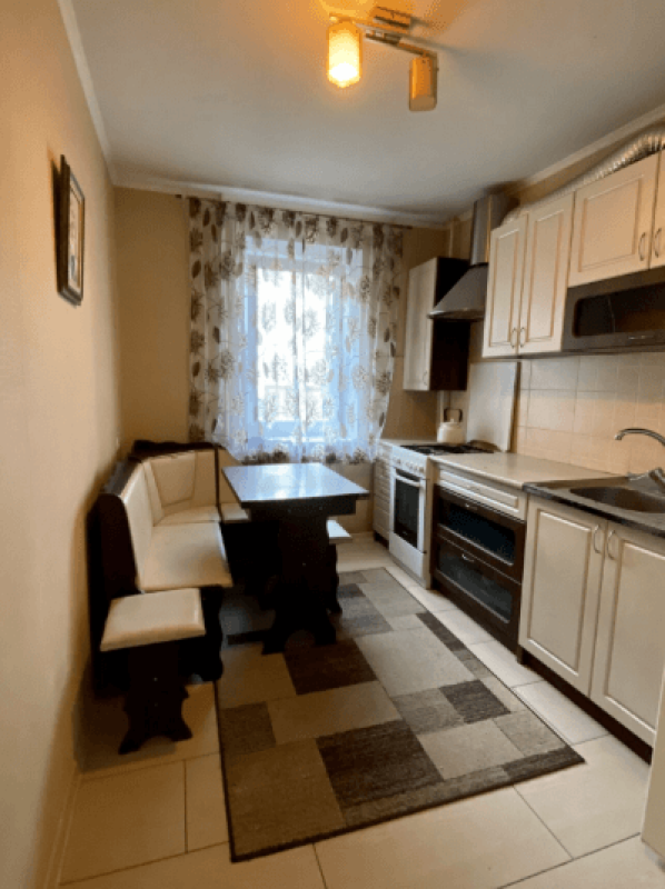 Long term rent 3 bedroom-(s) apartment Studentska Street 5/2