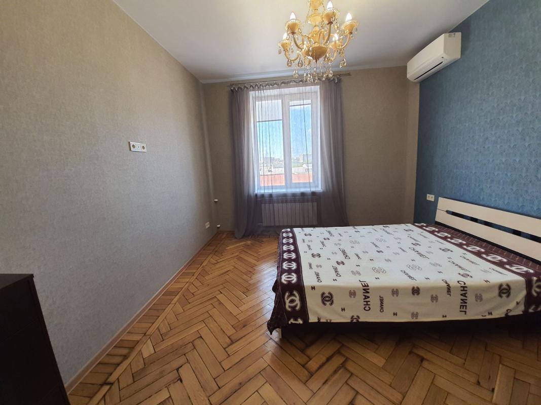 Long term rent 3 bedroom-(s) apartment Poltavsky Shlyakh Street 1/3