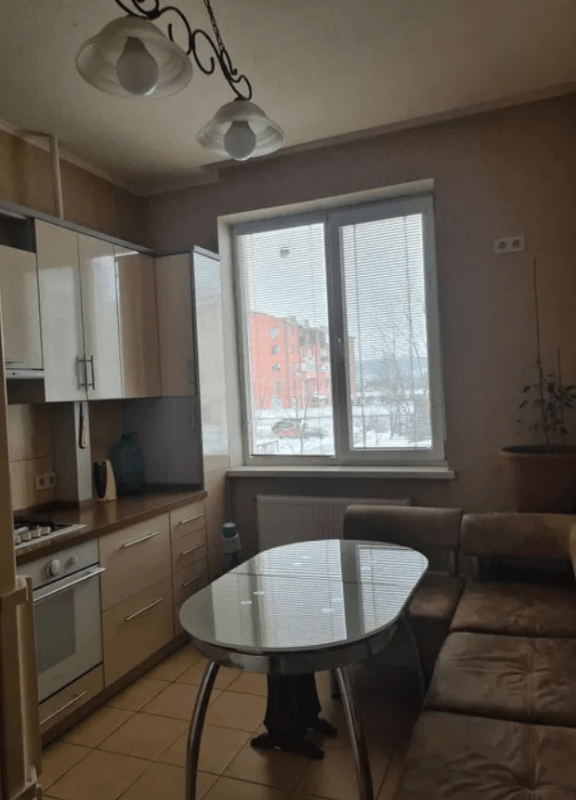 Продажа 2 комнатной квартиры 80 кв. м, Новоалександровская ул.