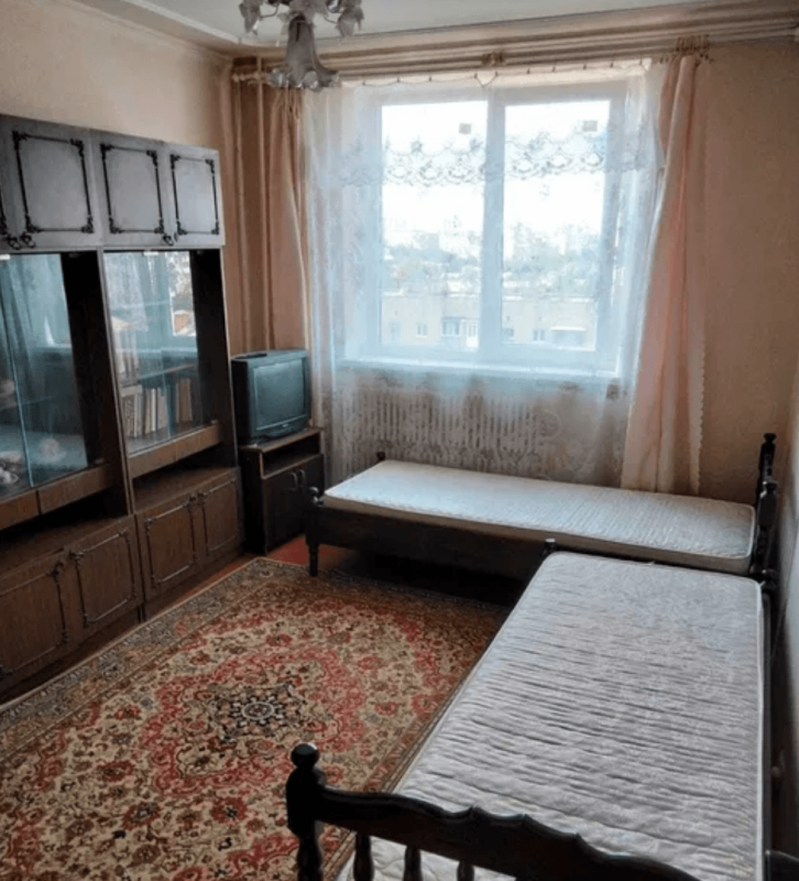 Sale 3 bedroom-(s) apartment 64.7 sq. m., Poltavsky Shlyakh Street