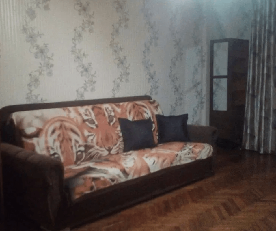 Долгосрочная аренда 1 комнатной квартиры Юрьева бульв. 15
