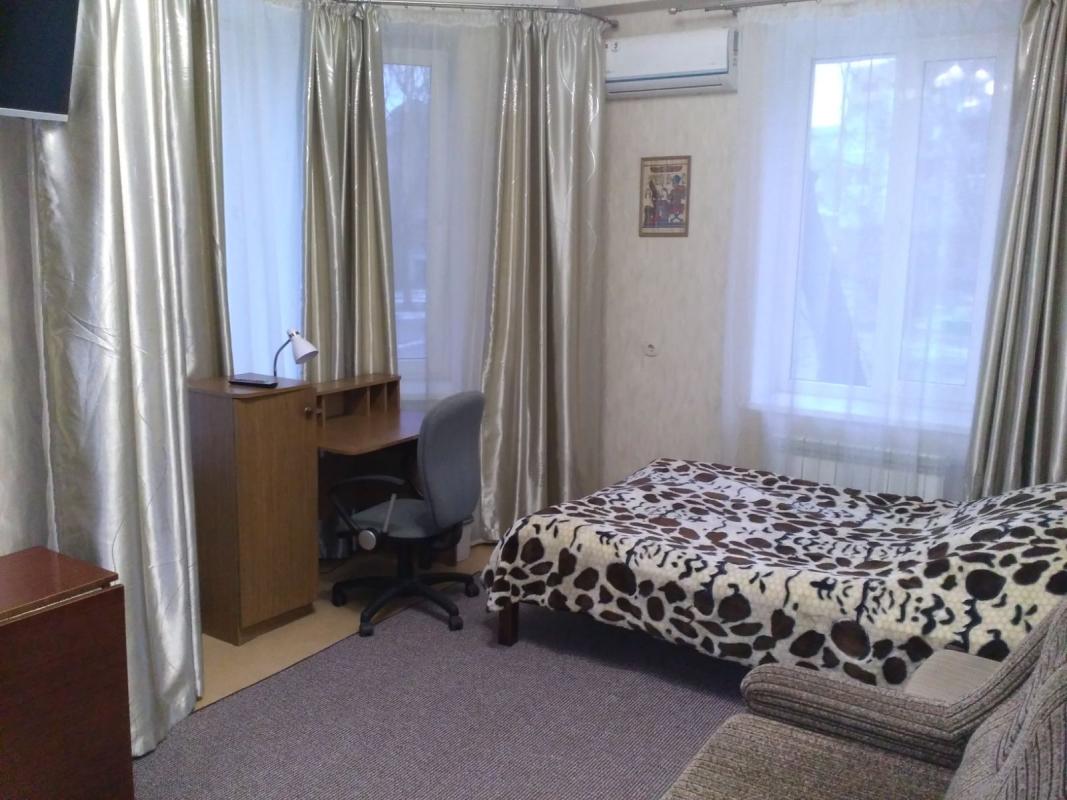 Long term rent 1 bedroom-(s) apartment Studentska Street 4