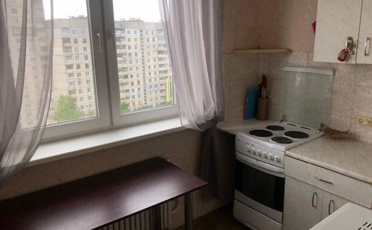 Продаж 1 кімнатної квартири 33 кв. м, Ахсарова вул. 13