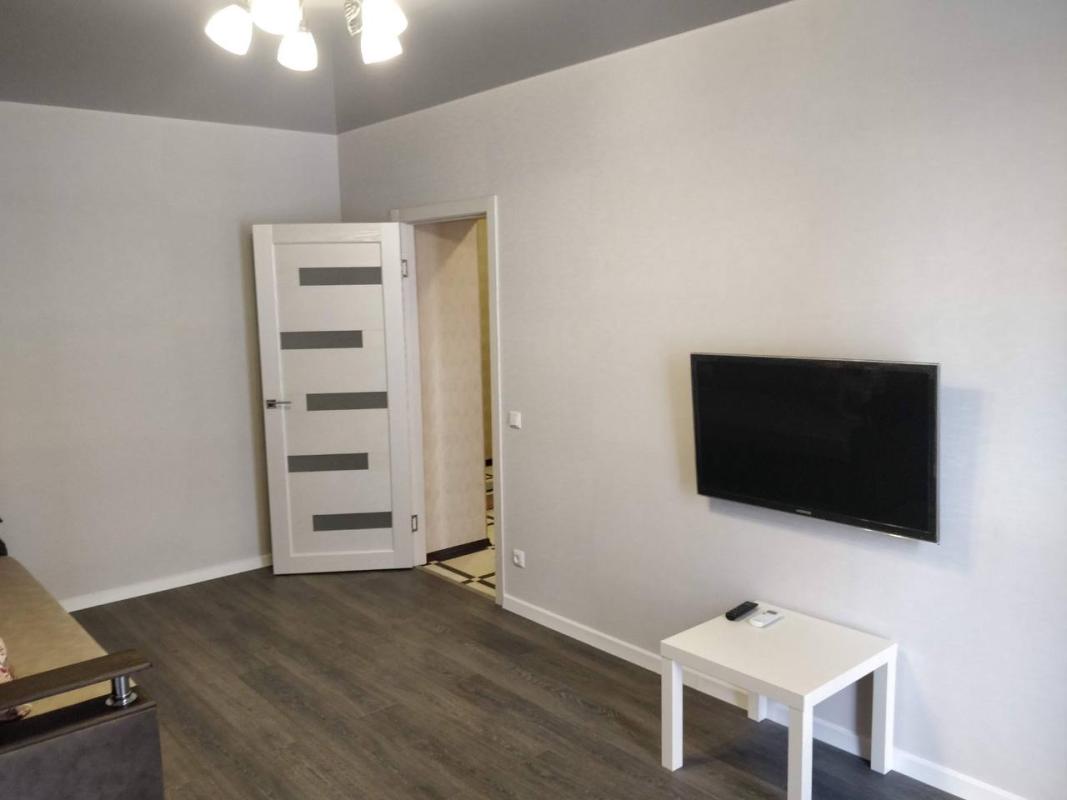 Long term rent 1 bedroom-(s) apartment Iskrynska Street