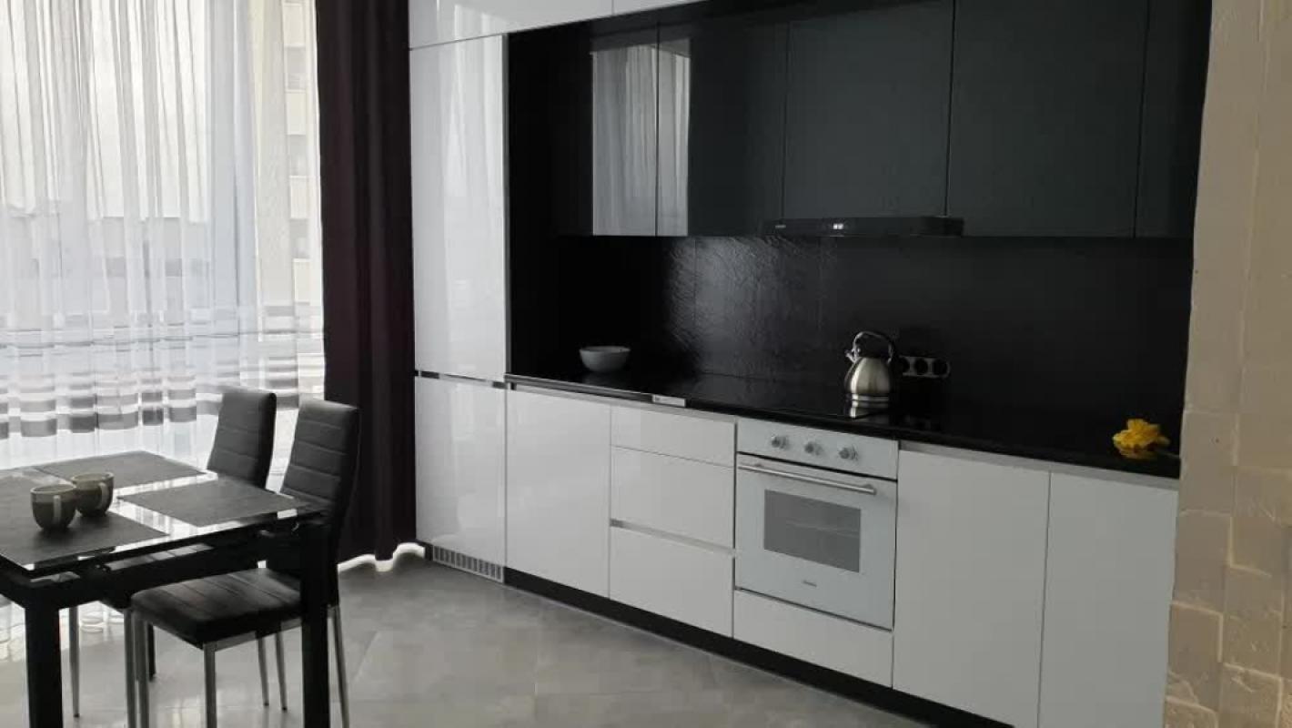 Long term rent 1 bedroom-(s) apartment Beresteiska Avenue (Peremohy Avenue) 26
