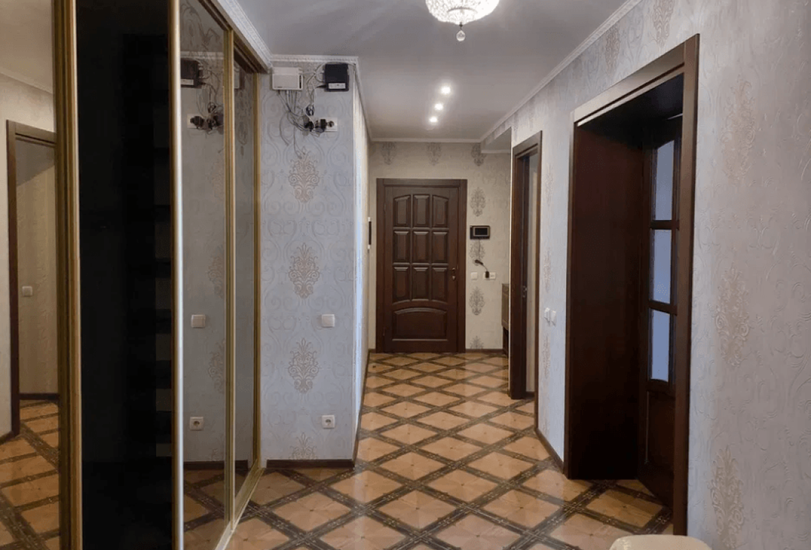 Long term rent 3 bedroom-(s) apartment Ipsylantiivskyi Lane (Aistova Street) 5