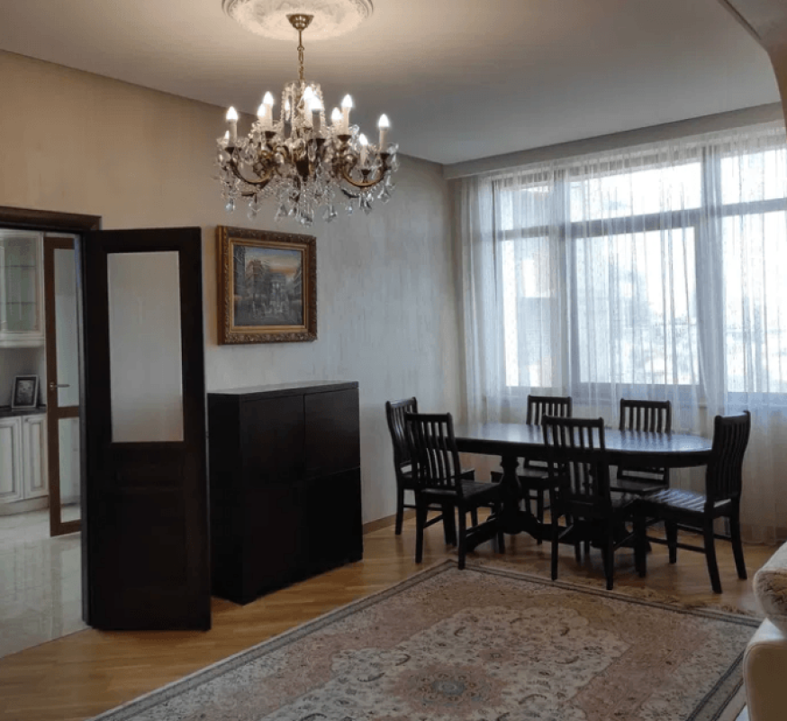Долгосрочная аренда 3 комнатной квартиры Богдана Хмельницкого ул. 58а