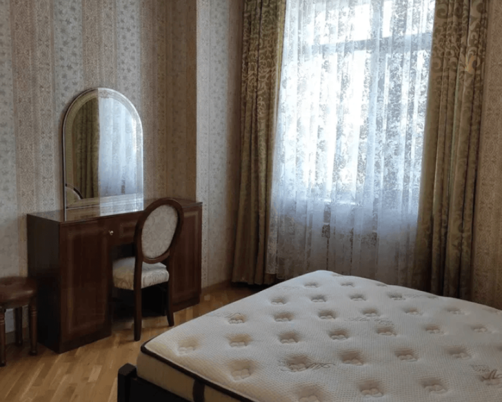 Долгосрочная аренда 3 комнатной квартиры Богдана Хмельницкого ул. 58а
