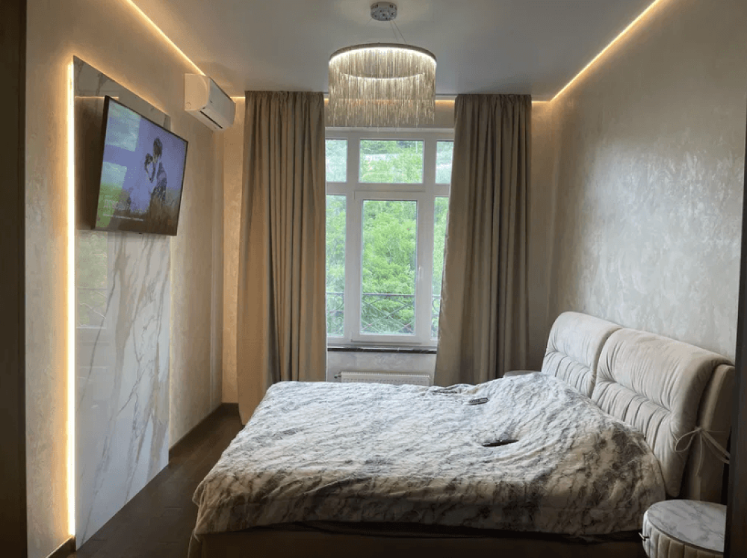 Long term rent 1 bedroom-(s) apartment Mykhaila Boichuka Street (Kikvidze Street)