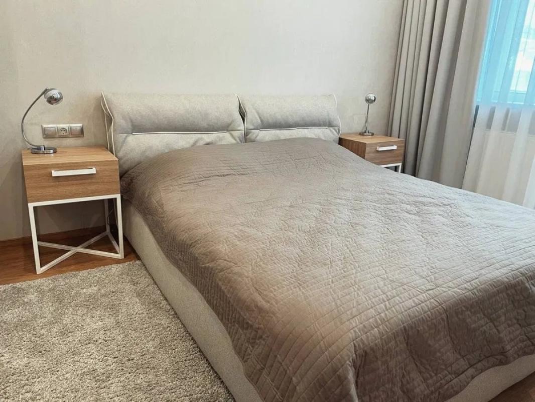 Long term rent 1 bedroom-(s) apartment Saksahanskoho Street 37