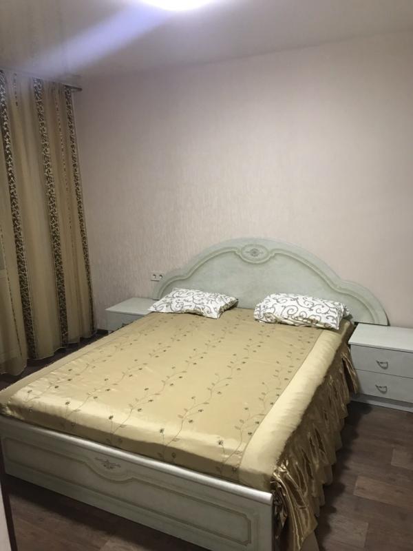 Long term rent 1 bedroom-(s) apartment Novhorodska Street 10
