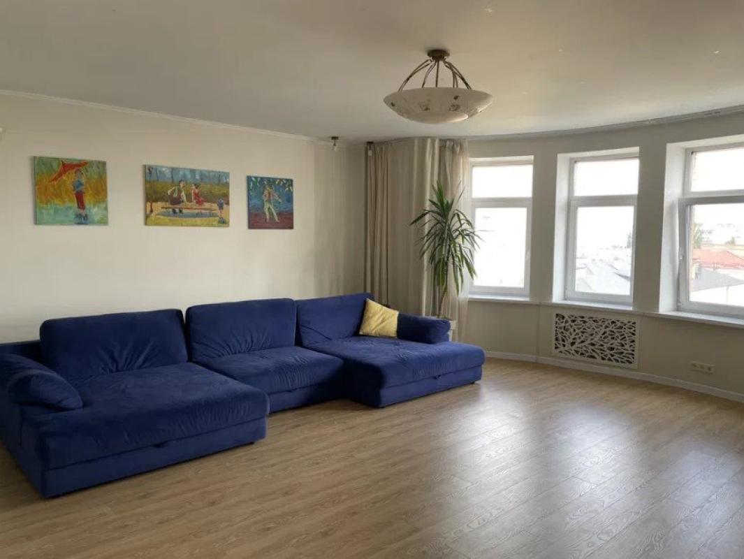 Long term rent 3 bedroom-(s) apartment Herzena Street 17-25
