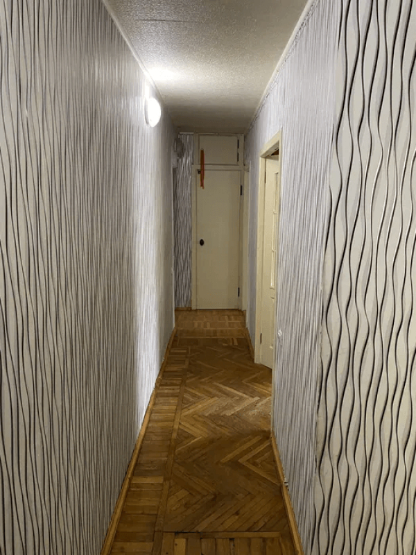 Long term rent 3 bedroom-(s) apartment Tobolska Street 48