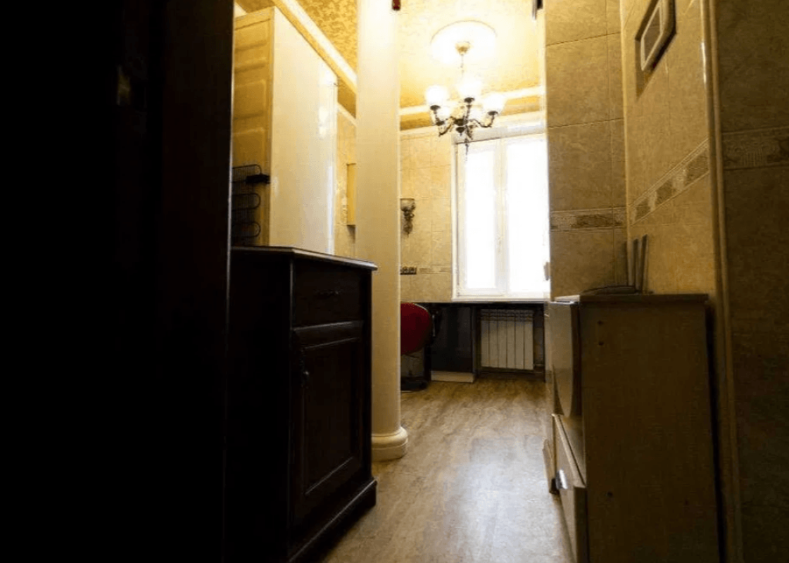 Long term rent 3 bedroom-(s) apartment Rymarska Street 23а