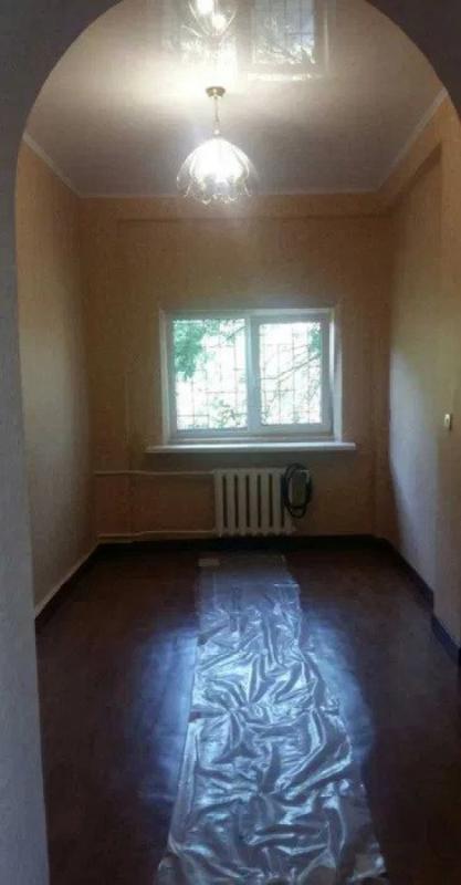 Sale 3 bedroom-(s) apartment 60 sq. m., Mukhachova street (Voykova Street) 18