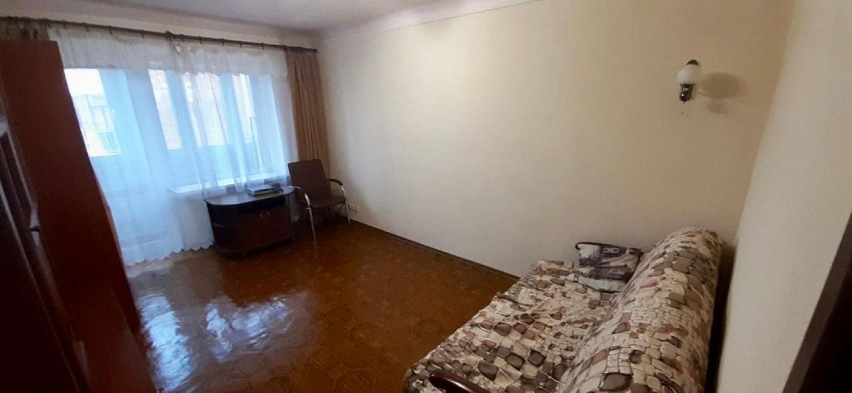 Long term rent 2 bedroom-(s) apartment 23 Serpnya Street 31