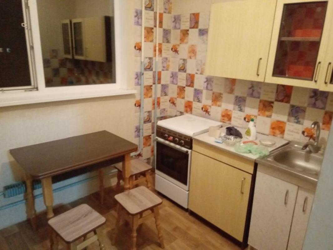 Long term rent 4 bedroom-(s) apartment Chuhuyivska Street 33