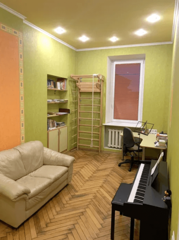 Sale 4 bedroom-(s) apartment 100 sq. m., Chobotarska Street 45