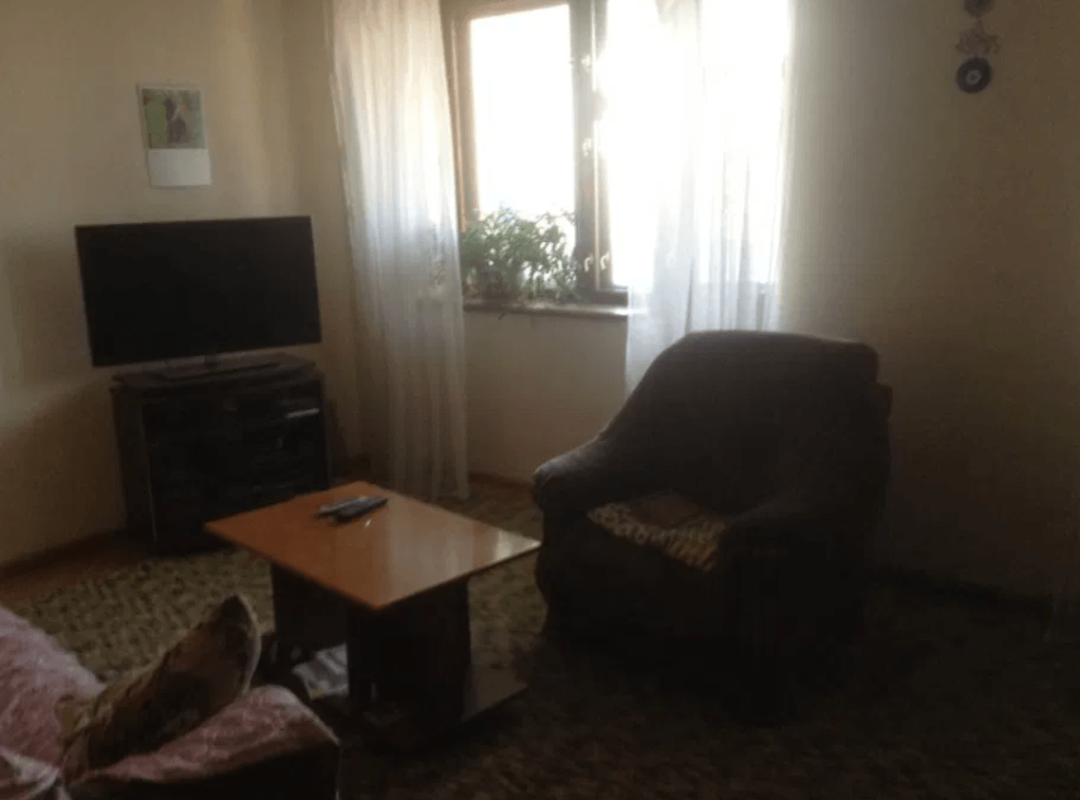 Sale 4 bedroom-(s) apartment 105 sq. m., Lebedynska Street 5