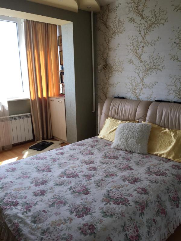 Sale 4 bedroom-(s) apartment 83 sq. m., Polyova Street 6