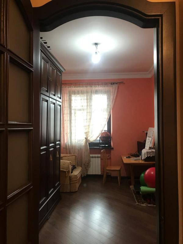 Продажа 4 комнатной квартиры 108 кв. м, Науки просп. 12 (п1-п6)