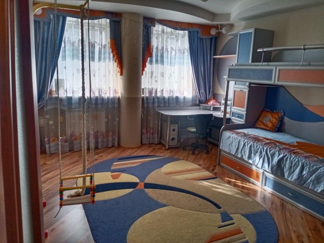 Долгосрочная аренда 2 комнатной квартиры Алексеевская ул. 1б