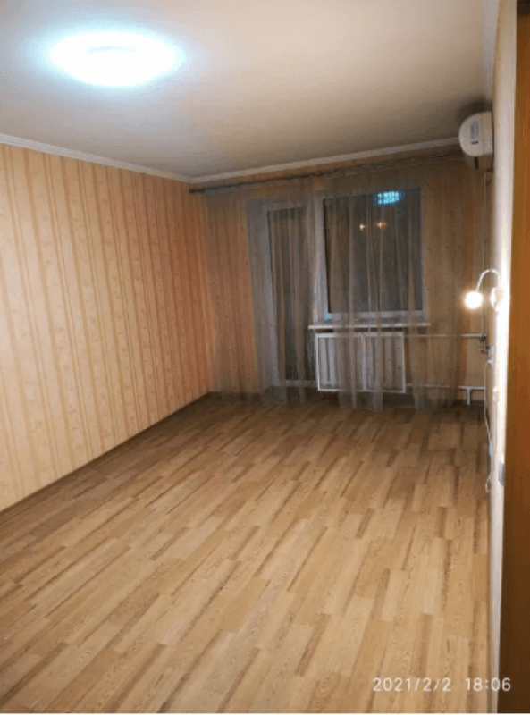 Long term rent 3 bedroom-(s) apartment Sharikova Street 37
