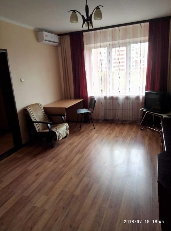 Sale 1 bedroom-(s) apartment 41 sq. m., Lopanska Street 31