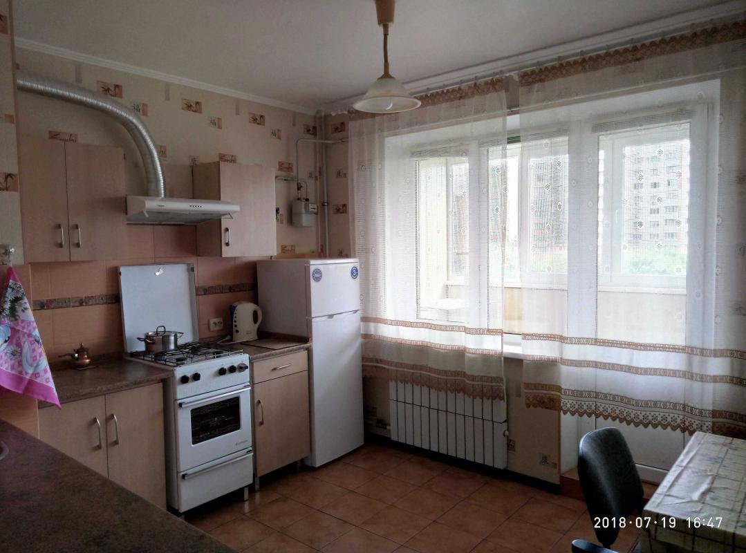 Sale 1 bedroom-(s) apartment 41 sq. m., Lopanska Street 31