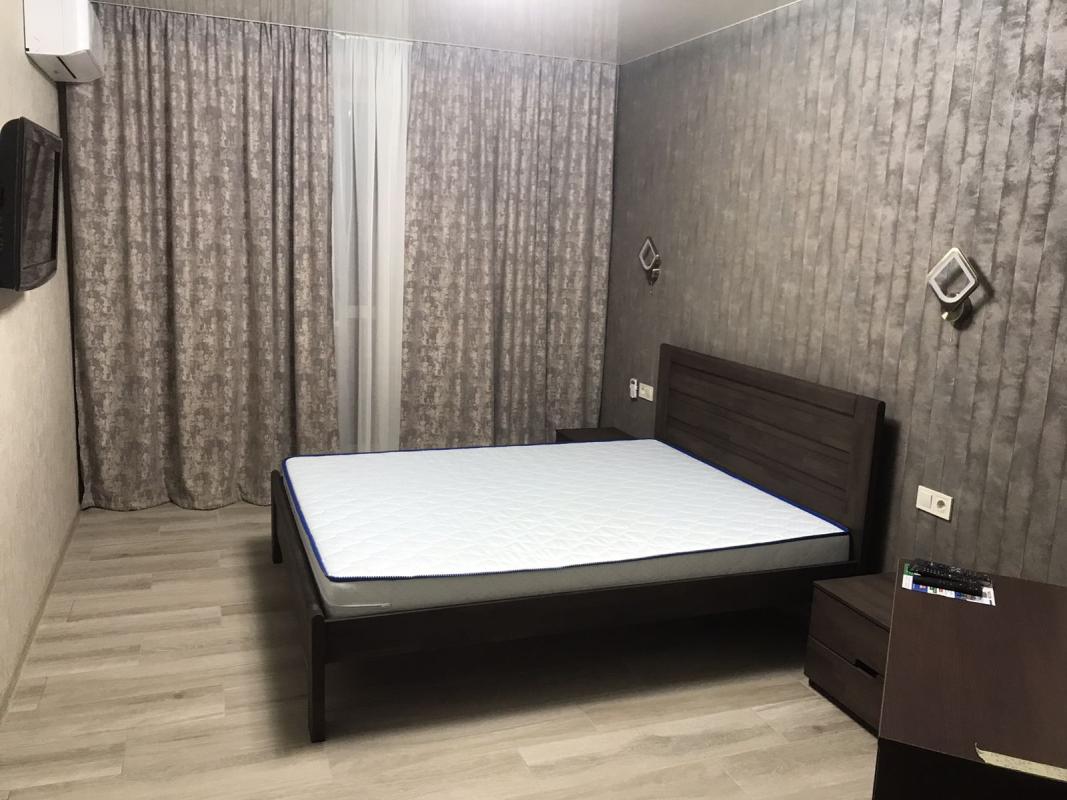 Sale 1 bedroom-(s) apartment 50 sq. m., Myroslava Mysly Street (Tsilynohradska Street) 58б