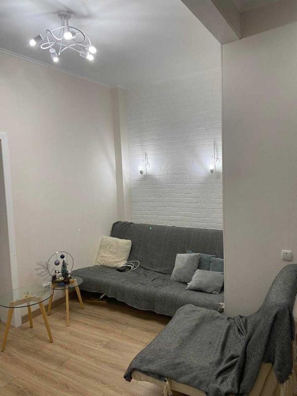 Long term rent 3 bedroom-(s) apartment Danylevskoho Street 22