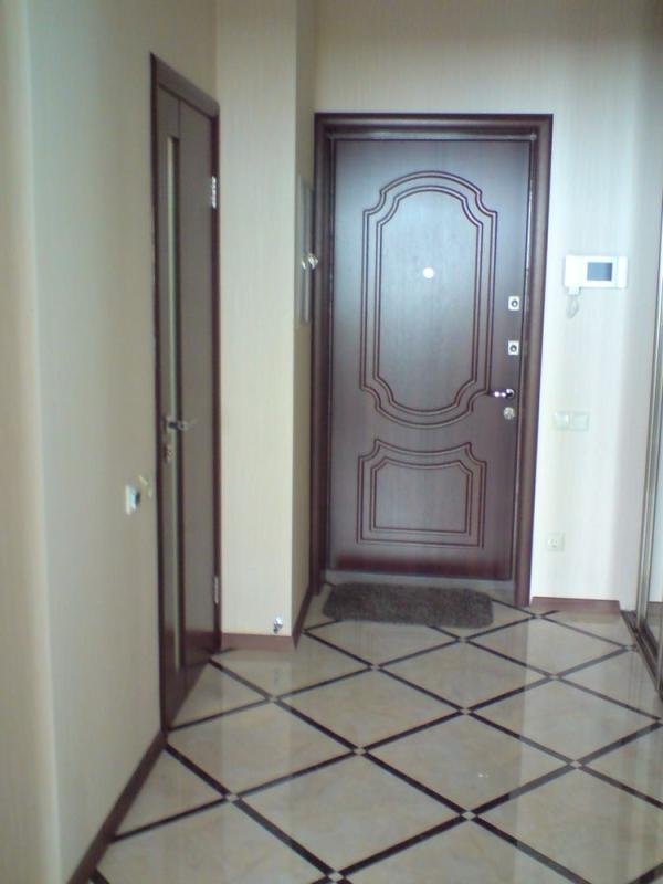 Long term rent 1 bedroom-(s) apartment Andriia Verkhohliada Street (Mykhaila Drahomyrova Street) 5