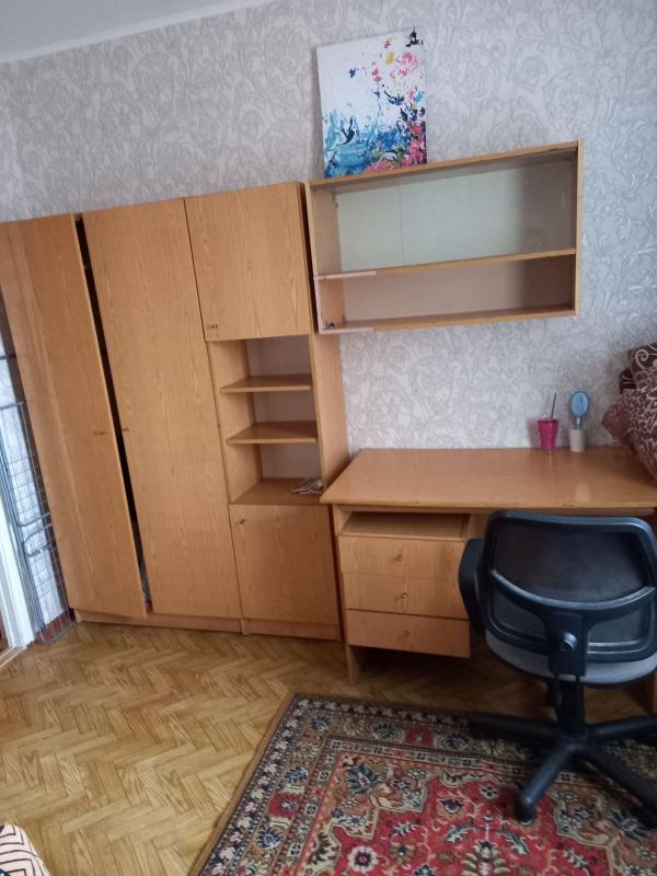 Довгострокова оренда 3 кімнатної квартири Коломенська вул. 25