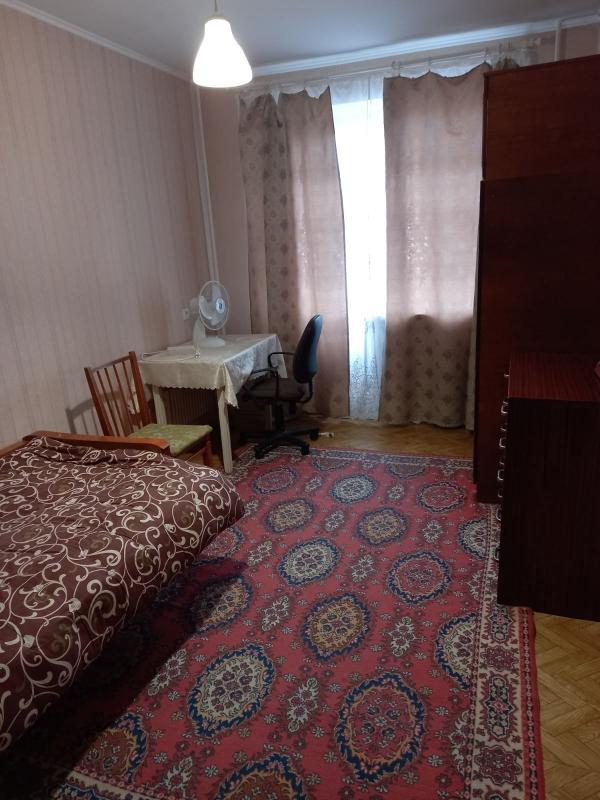 Довгострокова оренда 3 кімнатної квартири Коломенська вул. 25