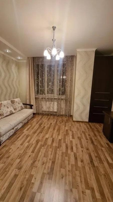 Sale 3 bedroom-(s) apartment 82 sq. m., Hvardiytsiv-Shyronintsiv Street 33
