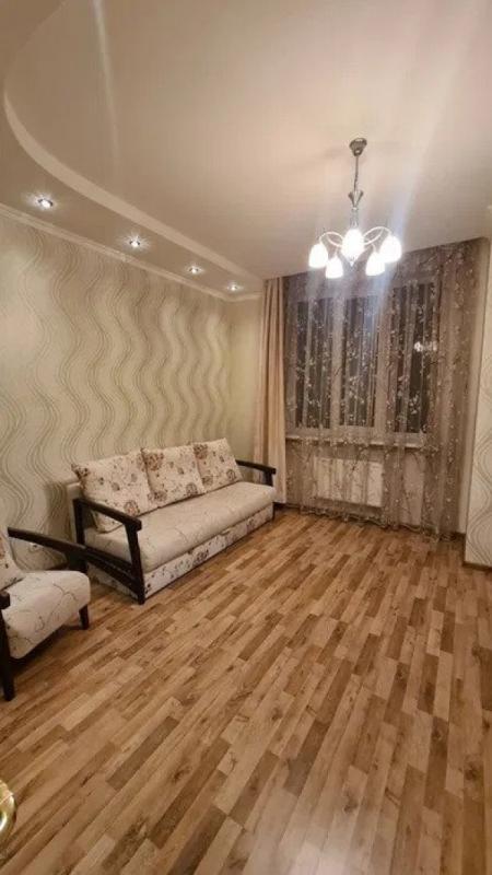 Sale 3 bedroom-(s) apartment 82 sq. m., Hvardiytsiv-Shyronintsiv Street 33