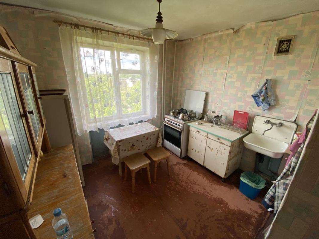 Продаж 1 кімнатної квартири 40 кв. м, Олександрівський просп. (Косіора) 154а
