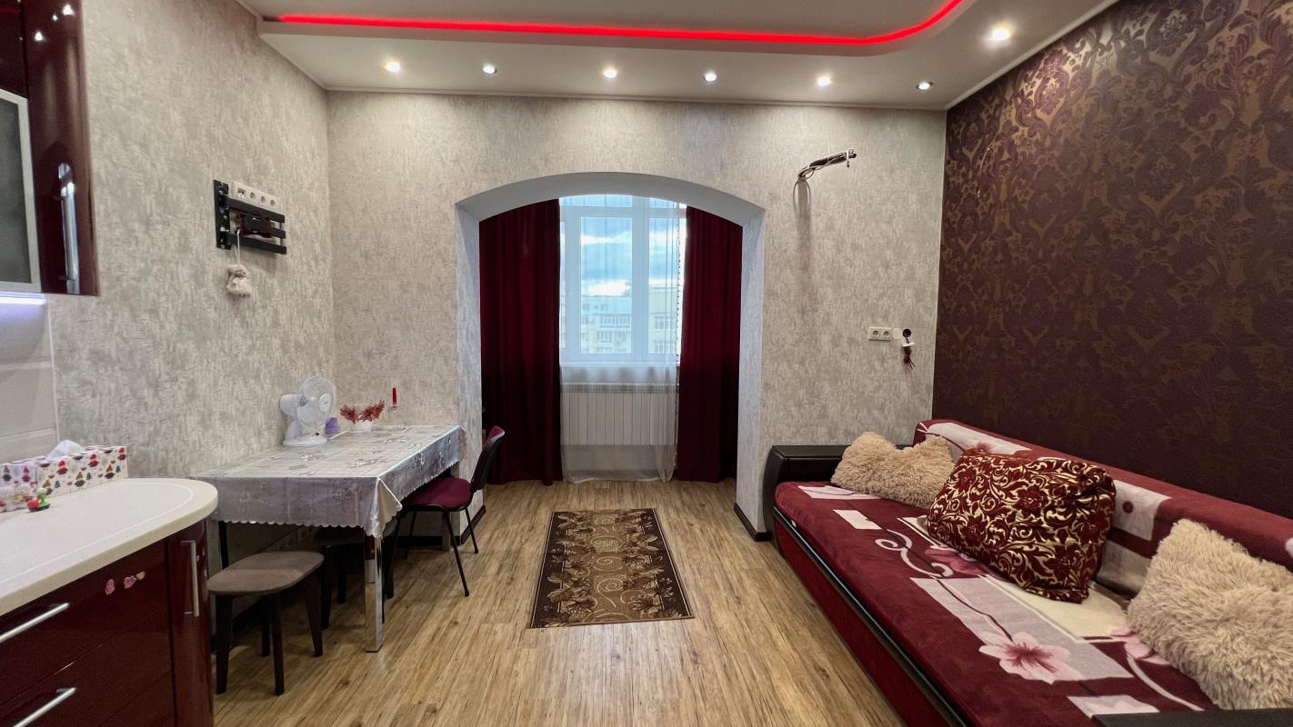 Продаж 1 кімнатної квартири 52 кв. м, Перемоги просп. 66к