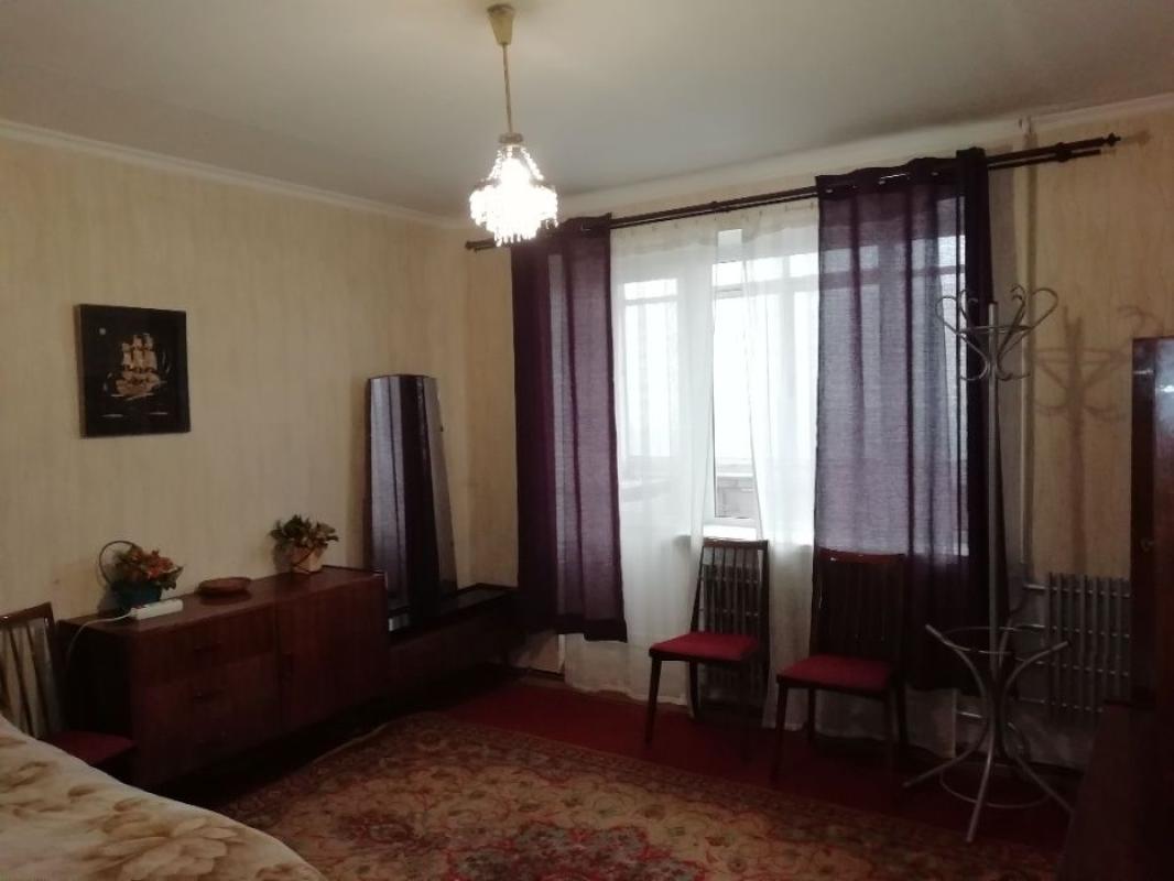 Long term rent 3 bedroom-(s) apartment Yuvileinyi avenue 74