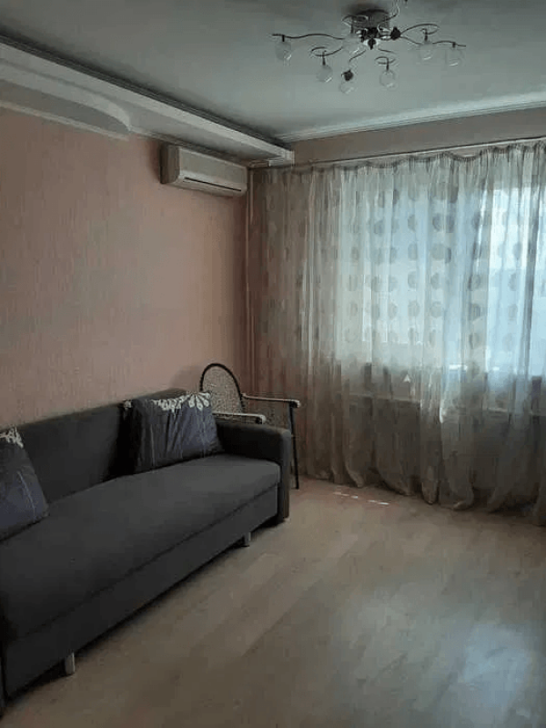Продаж 3 кімнатної квартири 80 кв. м, Ахсарова вул. 15а