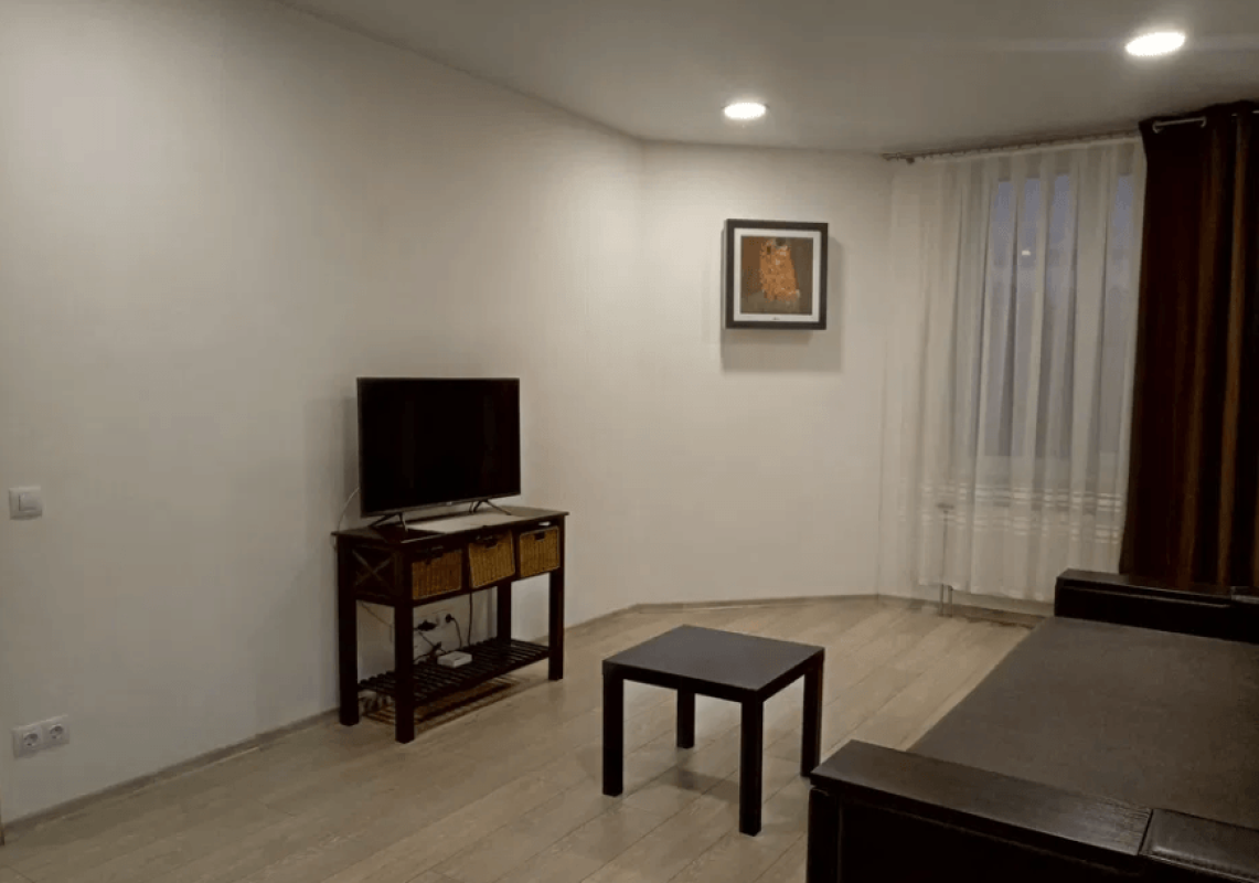 Long term rent 1 bedroom-(s) apartment Yuvileinyi avenue 67