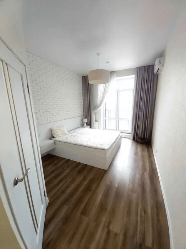 Sale 3 bedroom-(s) apartment 105.6 sq. m., Studentska Street 22