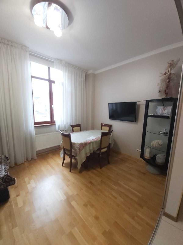 Продаж 2 кімнатної квартири 97 кв. м, Чернишевська вул. 31а