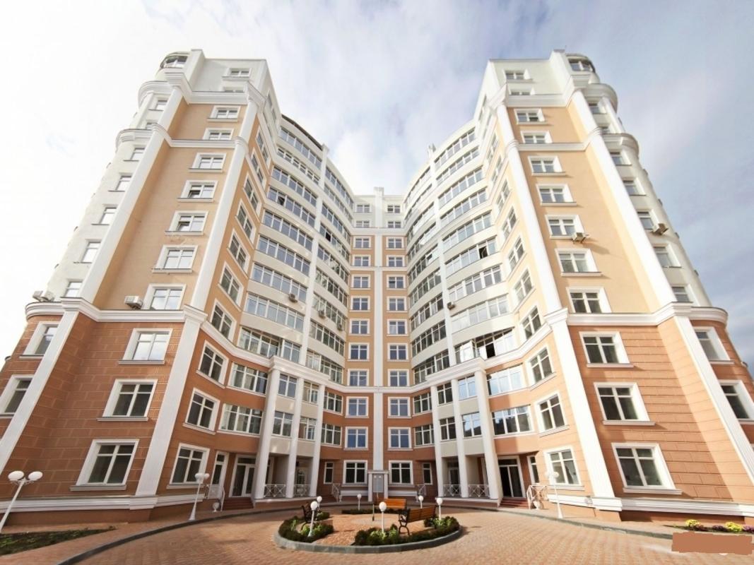 Продажа 4 комнатной квартиры 205 кв. м, Каркашадзе пер. (Кирпичный) 9
